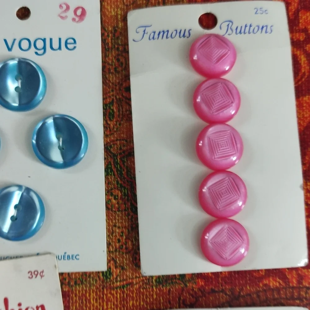 Assorted Vintage Button Collection - Picture 5 of 5